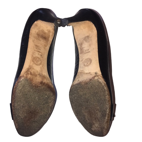 Bally Patent Leather Black Pumps Heels Embossed B all Over Gold B Logo Size 8 - Picture 9 of 14